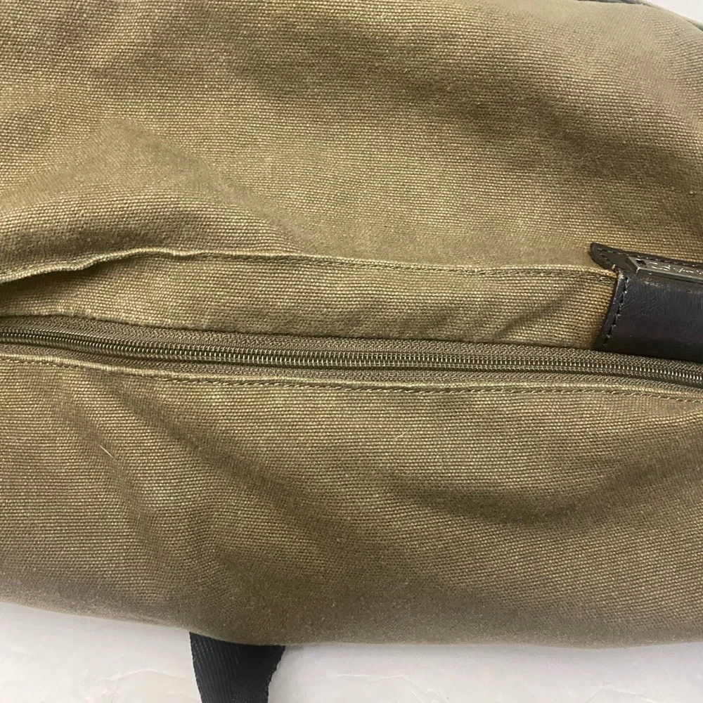 Calvin Klein Men’s Army Green Messenger Bag - Picture 8 of 14